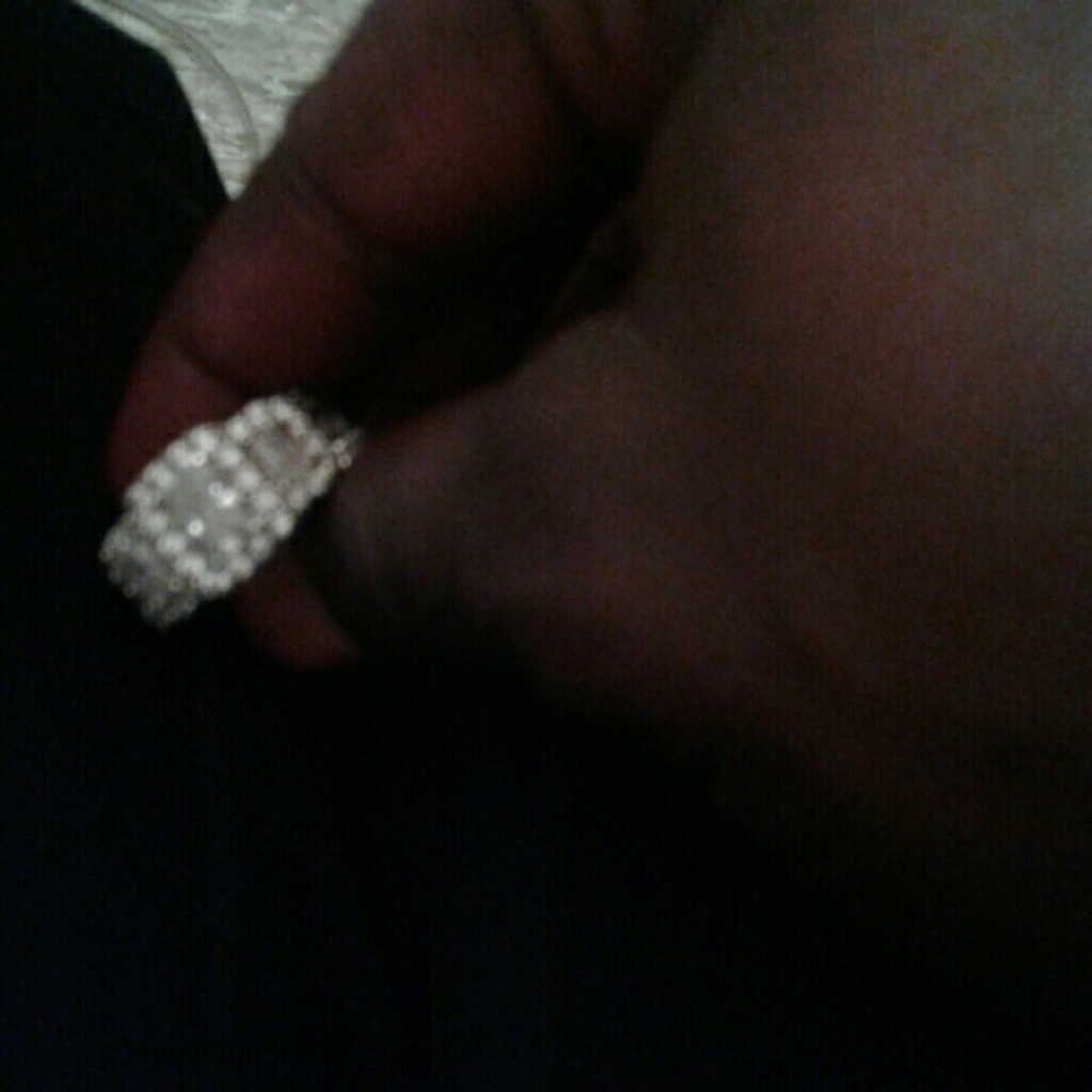 Diamond ring - Picture 2 of 2
